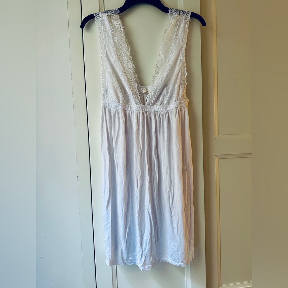 Eberjey NWOT White Lace and Modal Chemise L